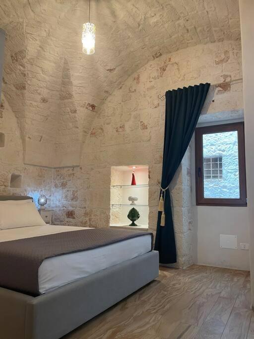 Petra Bianca Suite Остуни Екстериор снимка