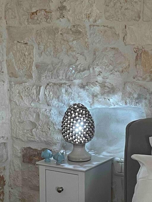 Petra Bianca Suite Остуни Екстериор снимка