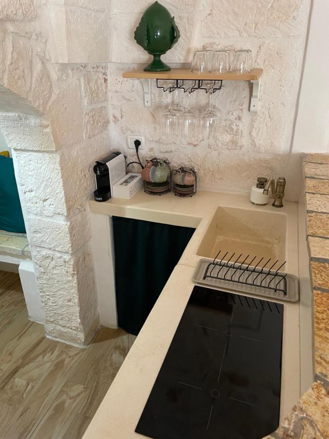 Petra Bianca Suite Остуни Екстериор снимка